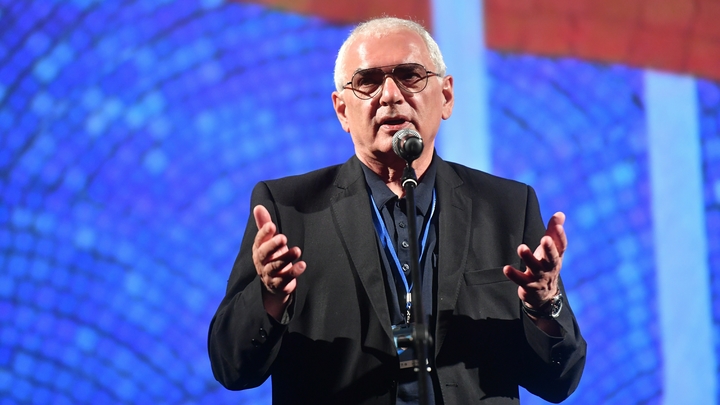 От кино о спецоперации предостерёг Шахназаров: Должно созреть