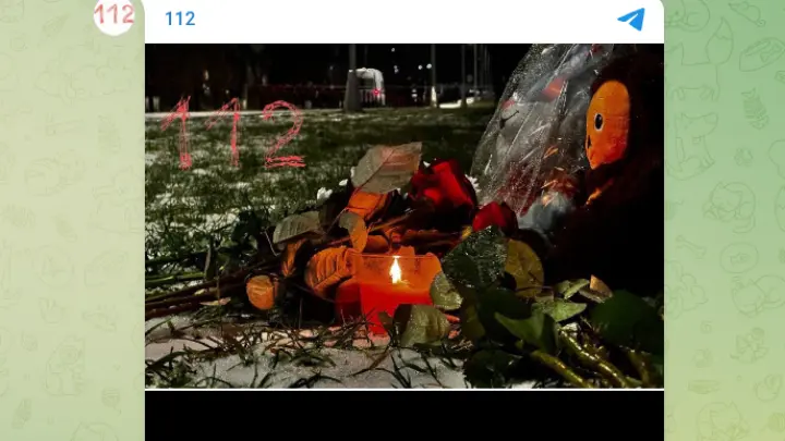 Стихийный мемориал в Одинцово организовали жители в память о погибшем школьнике