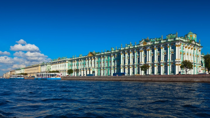 В Питере пить? В Северной столице на треть вырос спрос на препараты от алкоголизма