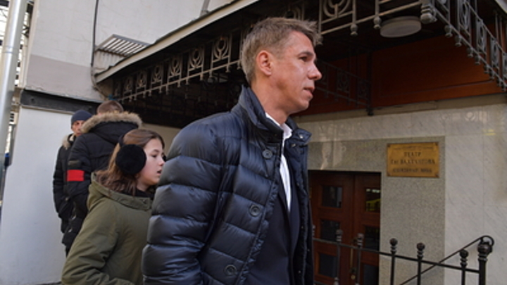 Панин* у Собчак плюнул во всех русских, сравнив нашу Родину с говном