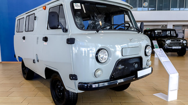 Бронеавтомобиль свердловского ветерана ГРУ в Донбассе стал мишенью для ВСУ