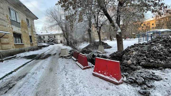 В Челябинске восьмилетний ребёнок провалился в яму с кипятком