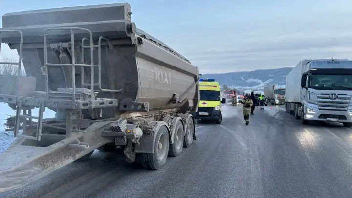На трассе М-5 в Челябинской области произошло смертельное ДТП с автобусом