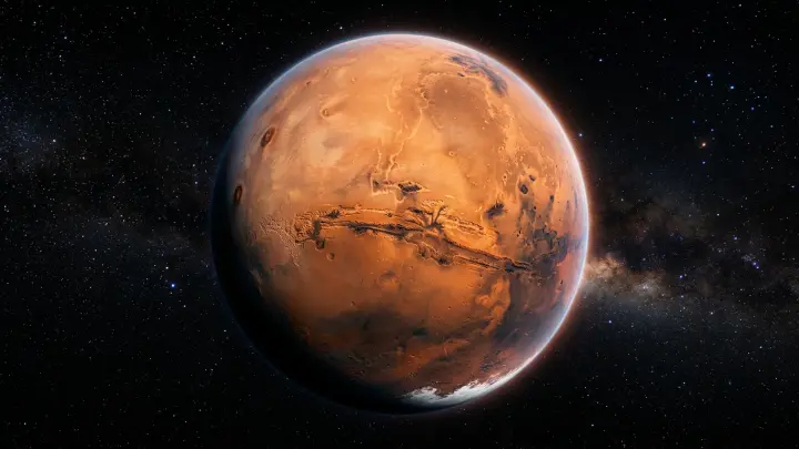 Странное темное пятно стремительно захватывает поверхность Марса