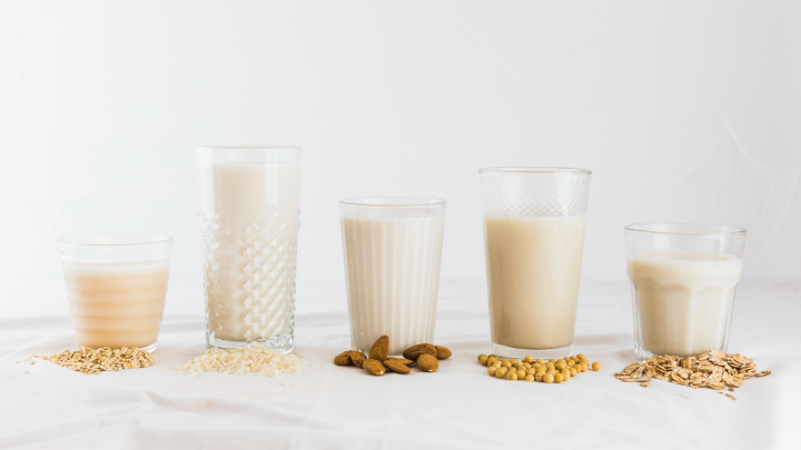 Растительное молоко - из чего его делают? Нас водят за нос. Эксперт рассказал: Вы пьёте масло, а не орехи