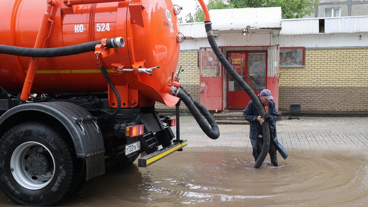 В Нижнем Новгороде продолжается ликвидация последствий ливней