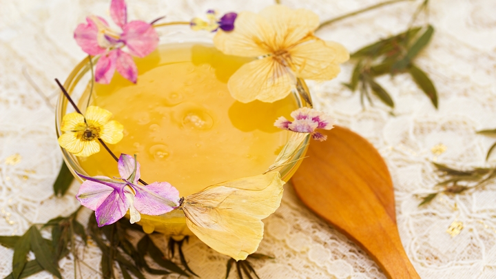 Мёд, сода и баня: Профессор назвал единственно уместную народную медицину при раке