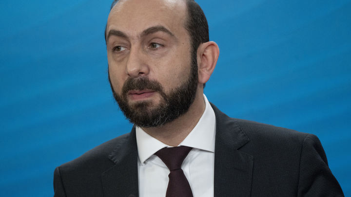 Готовится новый удар? Власти Армении позвонили в Киев незадолго до инаугурации Путина
