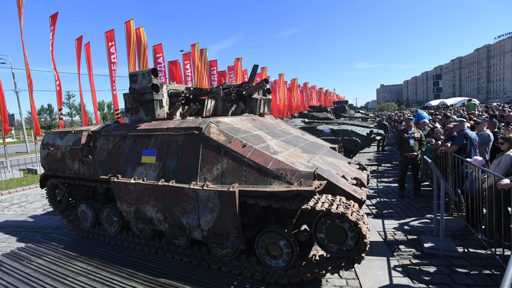 В офисе Нетаньяху назвали пустыми словами угрозу Ганца о выходе из правительства