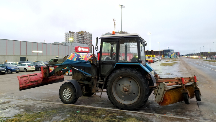 В Петербурге выходцы с Кавказа и из Средней Азии ограбили водителя спецтехники