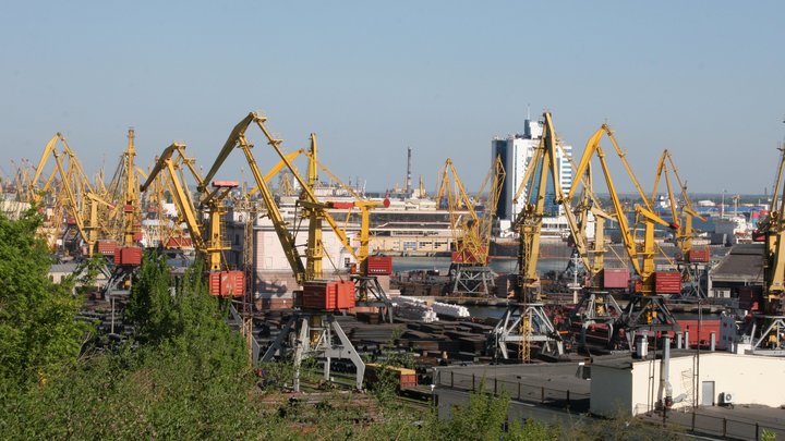 Одесская прокуратура показала последствия массированного удара по порту Рени
