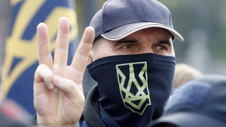 Провокатор и мошенник: Украинская блогерша дала жёсткий отпор офицеру ВСУ. Патриоты в ступоре