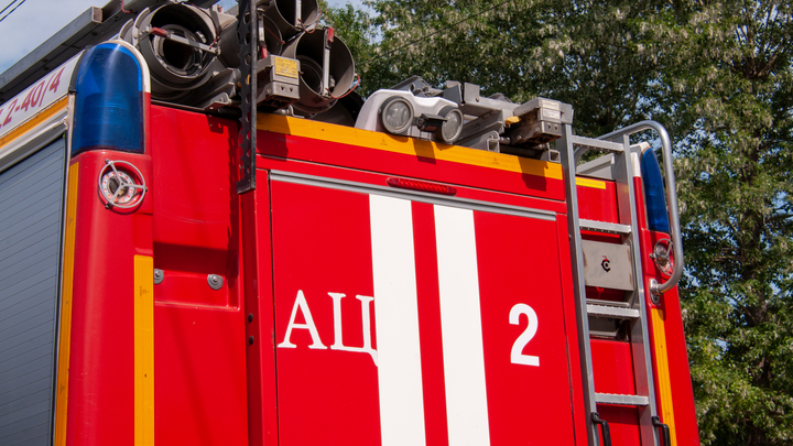 Погибли люди, сгорело 20 машин: Что известно о крупном пожаре в подмосковном Одинцово