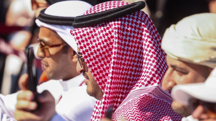 Запугана: Мать изнасилованной модели Маши после роковой вечеринки шейхов внезапно замолчала