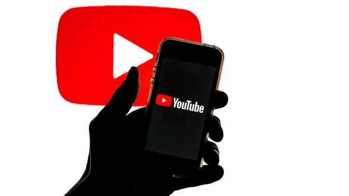 Роскомнадзору предложили наказание для YouTube после атаки на русских: По усам наглую морду...