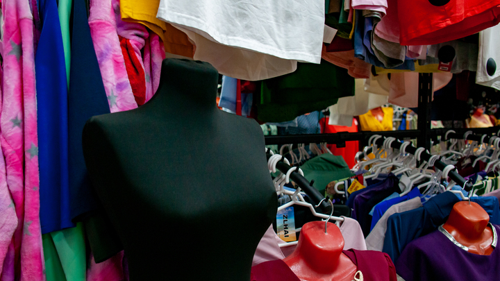 В торговом центре в Екатеринбурге продавцы устроили забастовку из-за повышения цен