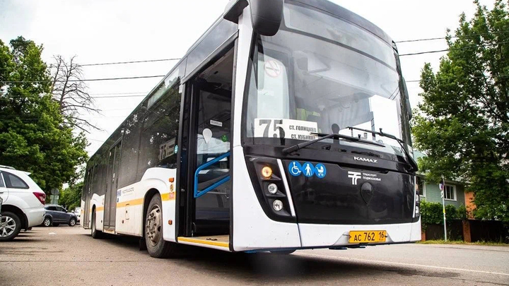 Пассажиров в Подмосковье начнут возить на автобусах КАМАЗ
