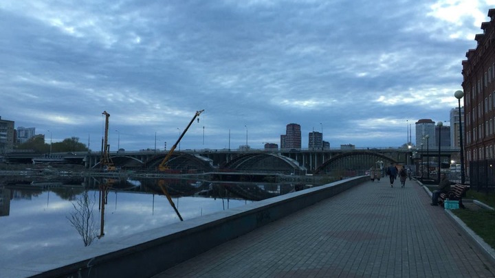 В Екатеринбурге планируют закрыть движение по Макаровскому мосту