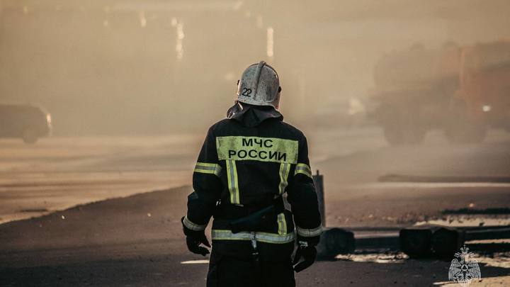 В Сириусе загорелась крыша строящегося концертного зала