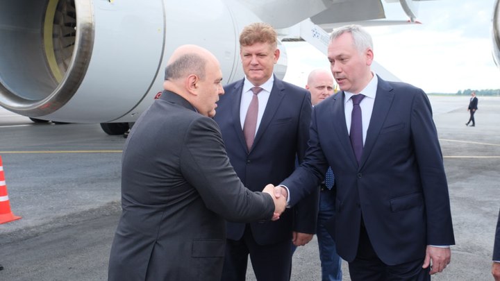 Премьер-министр России Михаил Мишустин прилетел в Новосибирск