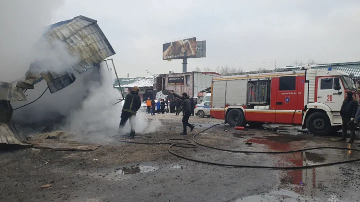 Пожар на автосервисе в Подмосковье попал на видео