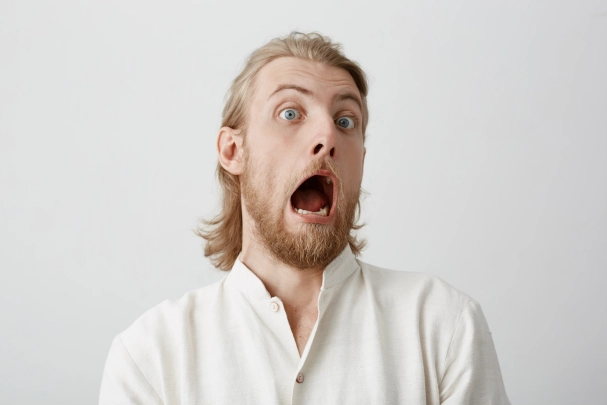 В Госдепе США проводят сессии крика и плача, чтобы справиться со стрессом. Не шутим. Мария Захарова тоже не шутит