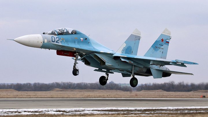 Сближение закончилось мокрыми штанами для натовского экипажа: Политолог объяснил ягнячье молчание НАТО после маневра Су-27