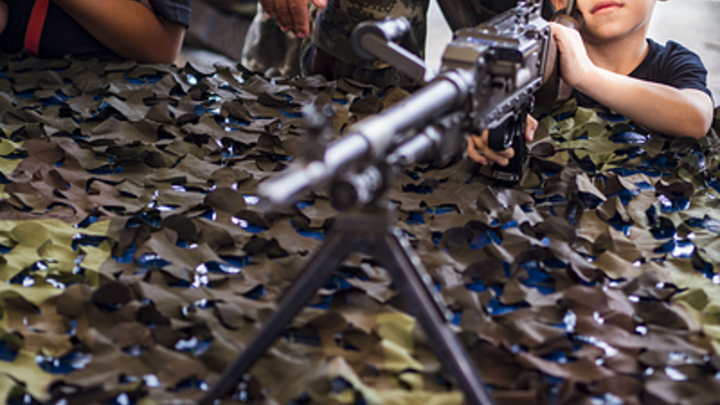 Три пулемёта для русских: украинские боевики сдаются в плен по-новому