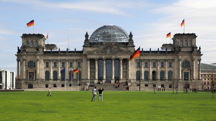 Навальный стал гостем канцлера Германии: В Берлине поспешили оправдаться перед Москвой