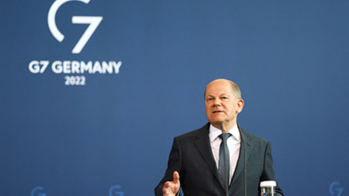 Один неверный шаг с Россией может привести к отставке канцлера Шольца - Spiegel