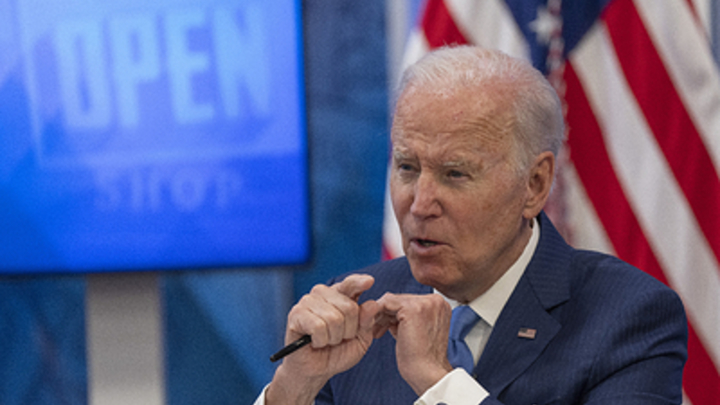 Байден унизил собственных чиновников. Хватило шести слов