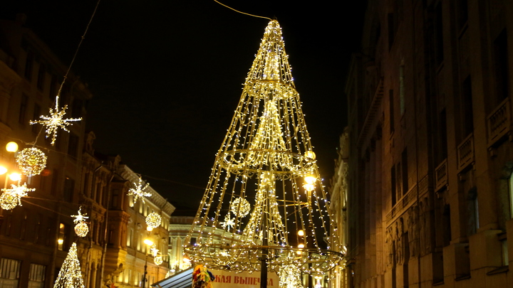 Праздничное сердце: Кардиолог предупредила об опасности новогодней трапезы
