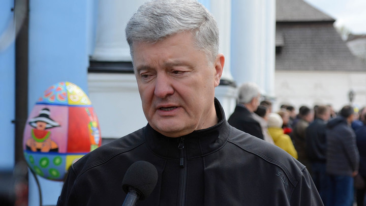 Опубликовано видео побега Порошенко с Украины