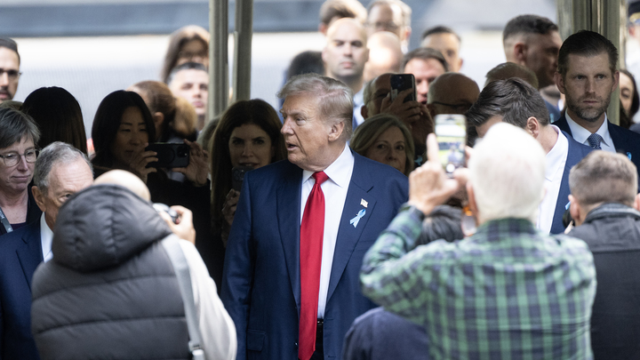 В кустах был обнаружен АК-47: Сын Трампа раскрыл подробности предполагаемого покушения на отца