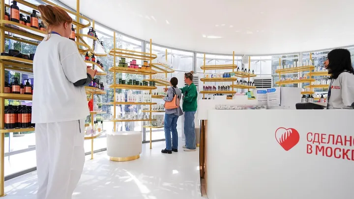 Арт-павильоны с товарами столичных брендов откроют в рамках Лета в Москве