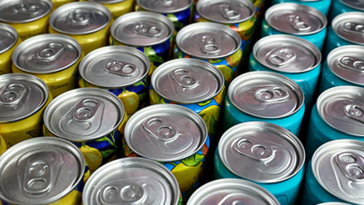 Сладкая газировка в жару может привести к скачкам сахара и перегрузке сердца Сладкая газировка в жару может привести к скачкам сахара и перегрузке сердца