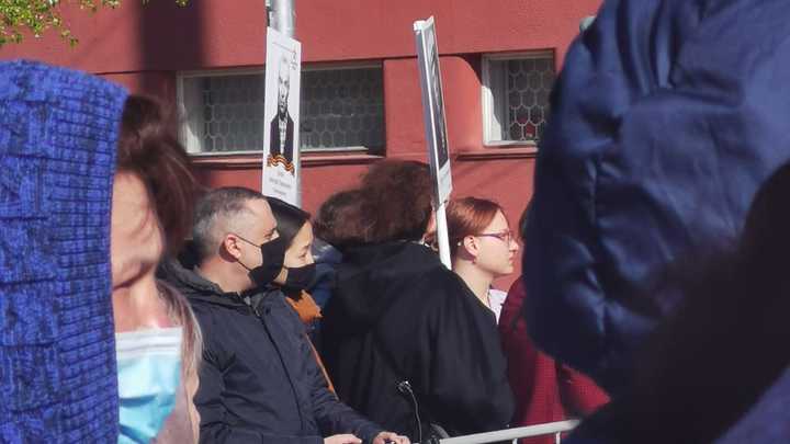 Стихийная акция «Бессмертный полк» прошла в центре Новосибирска