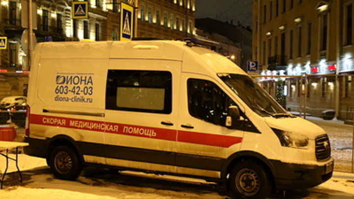 Ночью в Петербурге авария заблокировала движение на КАДе