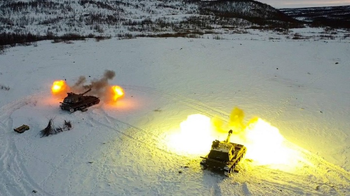 Смерть момента. Украинские боевики бессмысленно погибли на косе из-за фотографии с флагом Украины