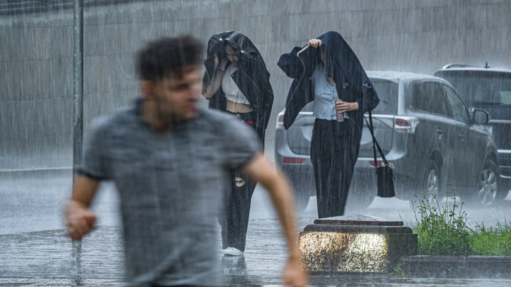МЧС продлило штормовое предупреждение в Свердловской области на 3 сентября
