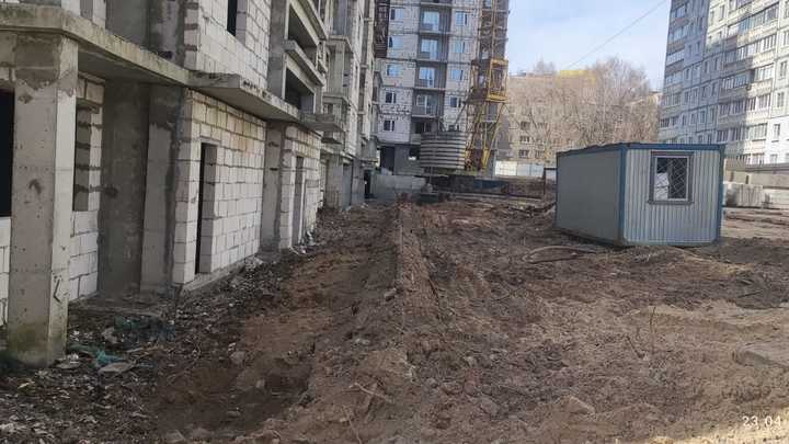 Возобновилось строительство нижегородского ЖК Приокский. Его готовность составляет 50%