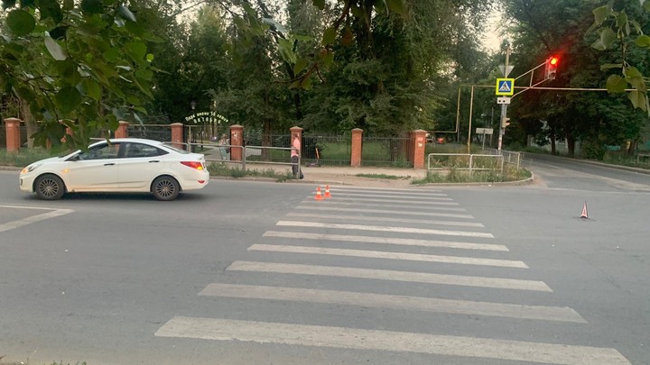 В Самаре водитель Hyundai сбил двух подростков на пешеходном переходе