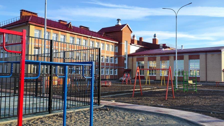 Две школы за 1,5 млрд рублей построят в сёлах под Новосибирском