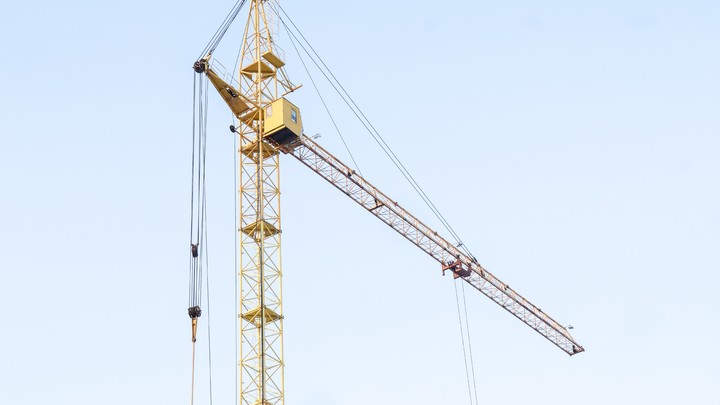 В Иванове при падении стрелы башенного крана пострадали двое мужчин