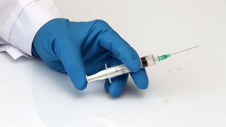 Глава Роспотребнадзора назвала главную ошибку массовой вакцинации от COVID-19