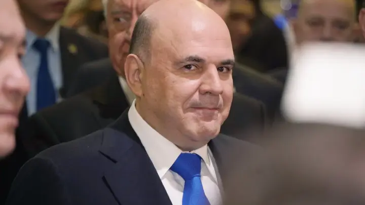 Мишустин призвал продолжить курс на рост числа русских брендов