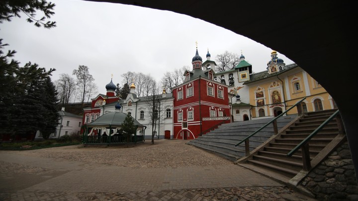 Митрополит Тихон (Шевкунов) рассказал о спасении склона Псково-Печерского монастыря