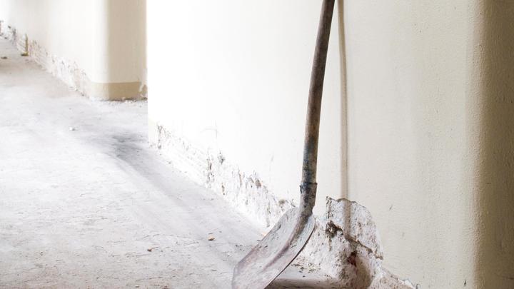 Перепутать невозможно, но…: Патологоанатом выкопал на кладбище не ту покойницу