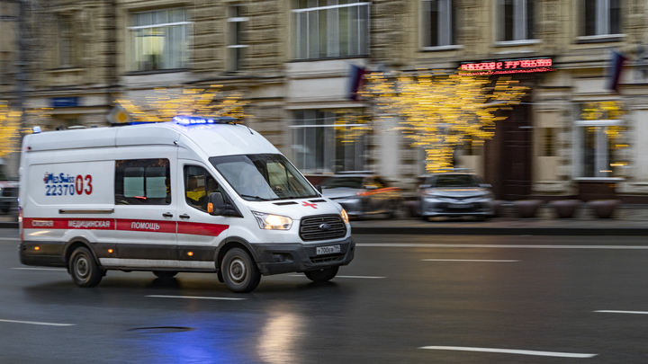 В тяжёлом состоянии: Хулиган искусал сам себя в отделе полиции и попал в больницу