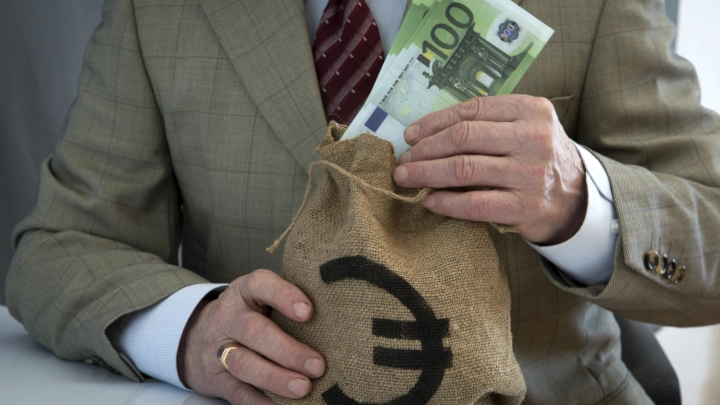 Полумажорам придётся ответить: Предателям России задали неудобные вопросы. Не тем, кто уехал, а тем, кто остался